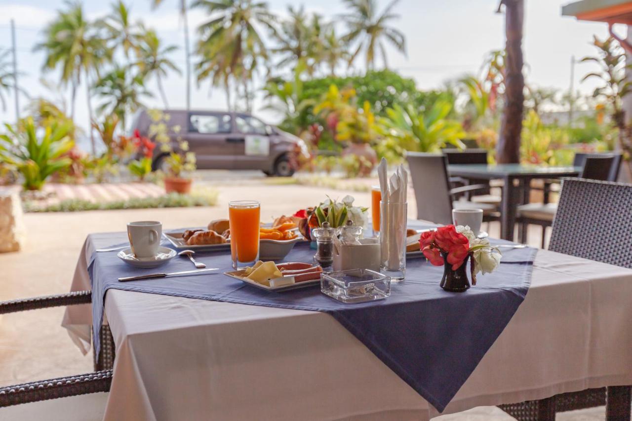Hotel Oasis De Kiamu 利富岛 外观 照片
