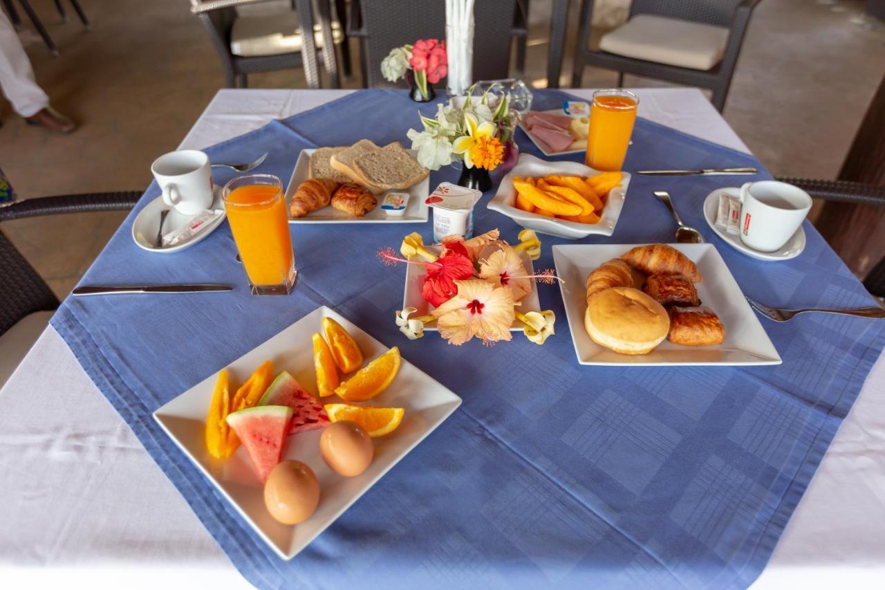 Hotel Oasis De Kiamu 利富岛 外观 照片