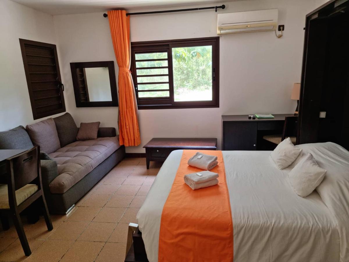 Hotel Oasis De Kiamu 利富岛 外观 照片