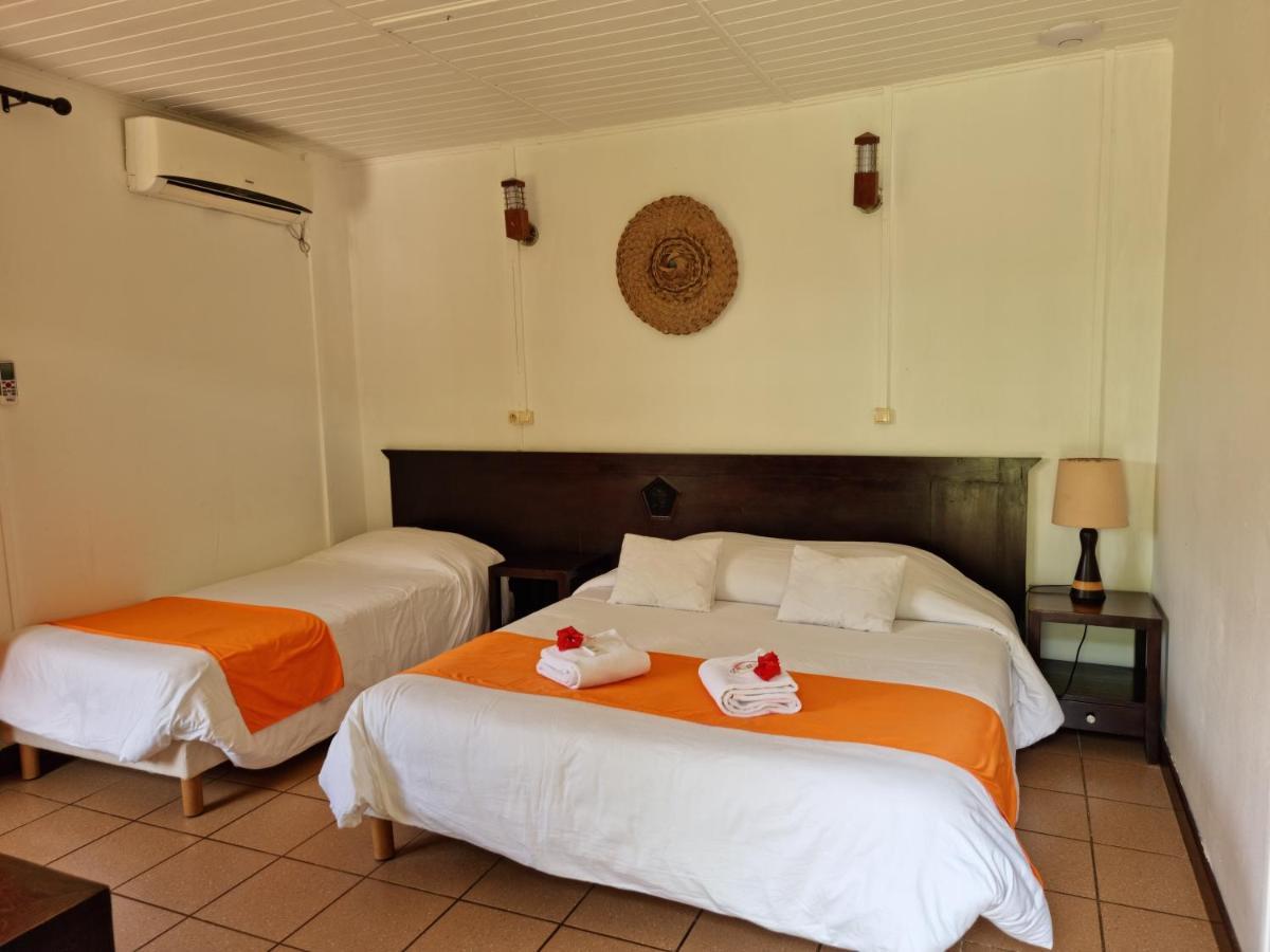 Hotel Oasis De Kiamu 利富岛 外观 照片