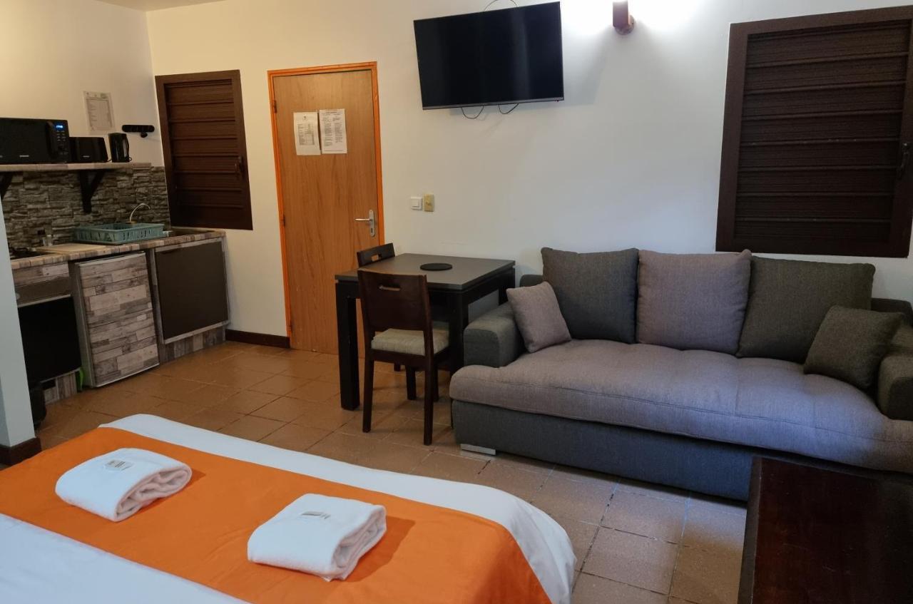 Hotel Oasis De Kiamu 利富岛 外观 照片